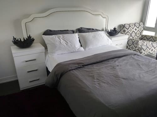 Midnight Suites