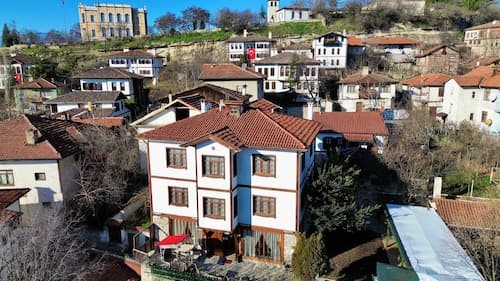 Akçe Konakları