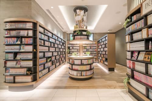 Quintessa Hotel Osaka Shinsaibashi Comic&Books