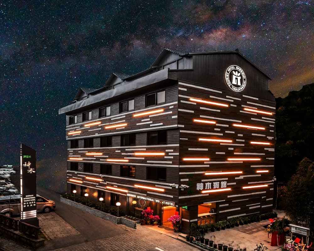 Alishan Shermuh Int' Tourist Hotel