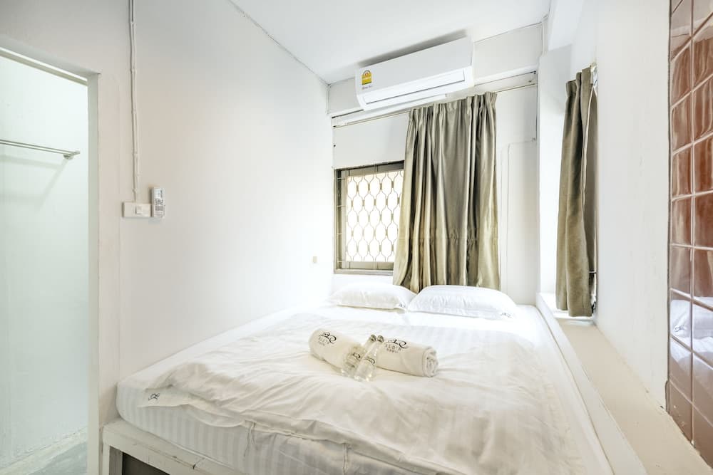 Sloth Hostel