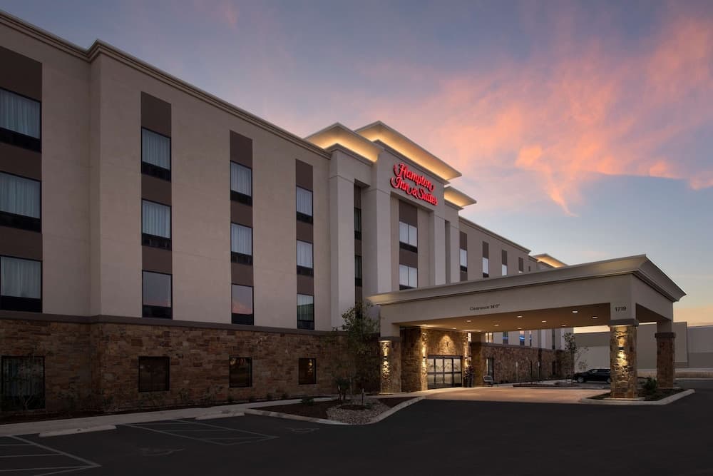 Hampton Inn & Suites San Antonio Lackland AFB SeaWorld