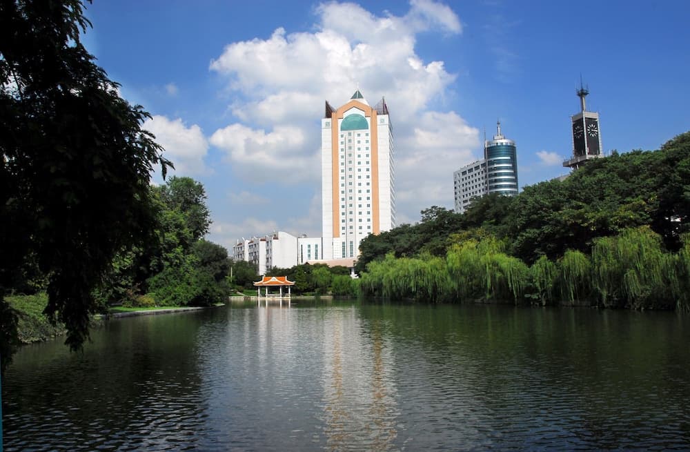 Excemon Hefei Peace Hotel