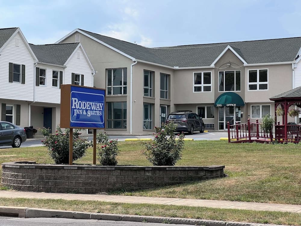 Rodeway Inn & Suites
