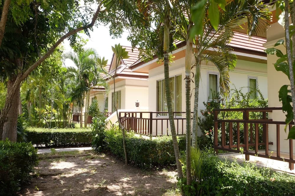 Aana Residence Resort