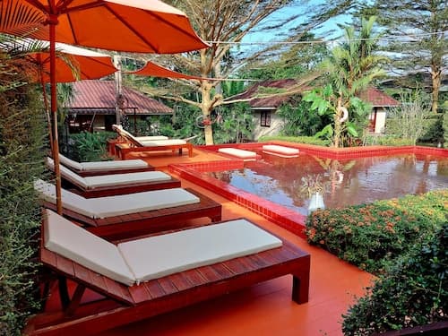 Red Moon Hideaway