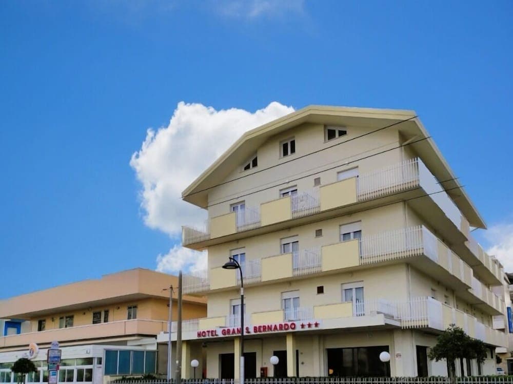 Hotel Gran San Bernardo