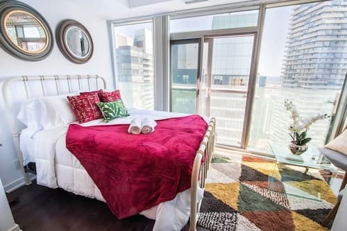 MiCasa Suites - Modern Executive Condo