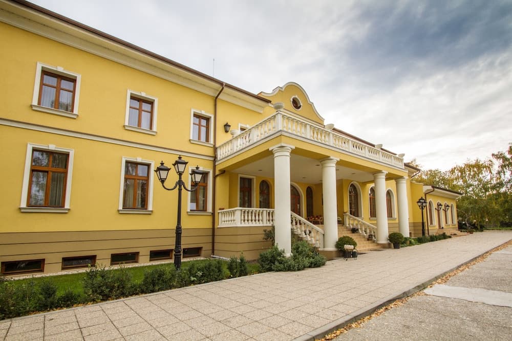 Hotel Plauter Kúria