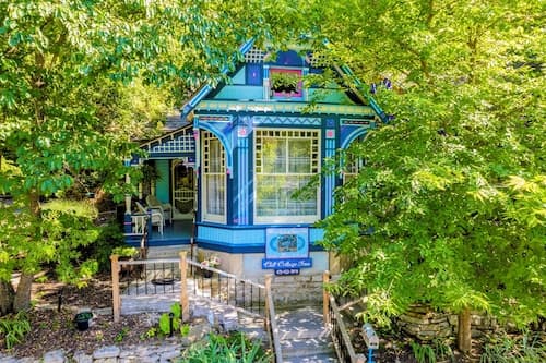 Cliff Cottage Inn - Downtown Bed & Breakfast