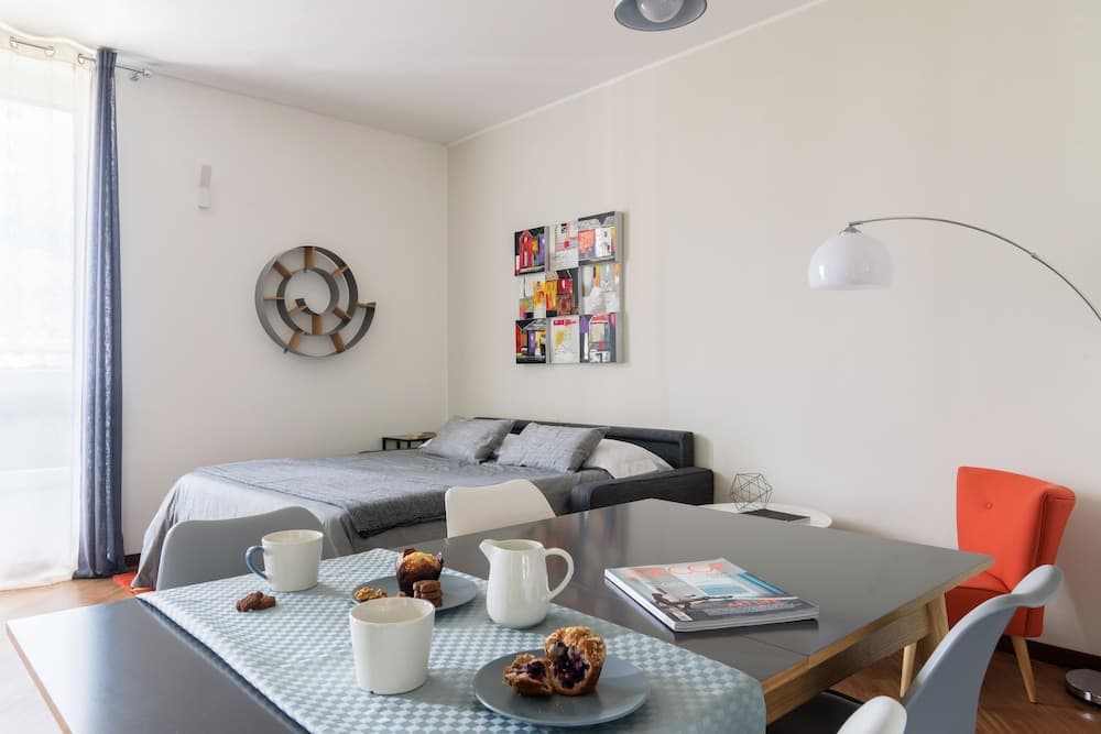 Home At Hotel - Dateo