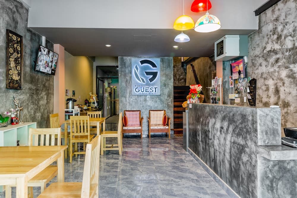 The Guest Hotel - Hostel