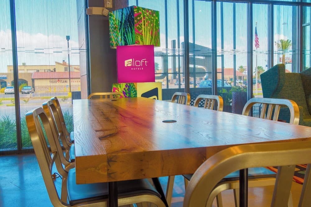 Lobi dinlenme salonu