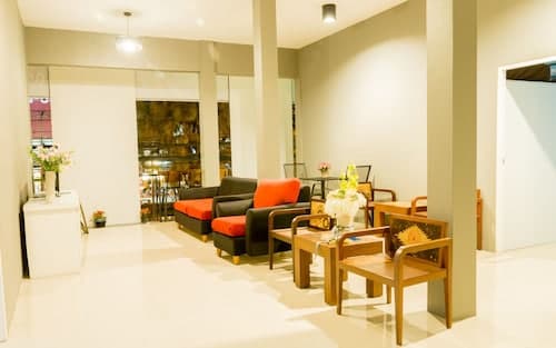 Iris hostel