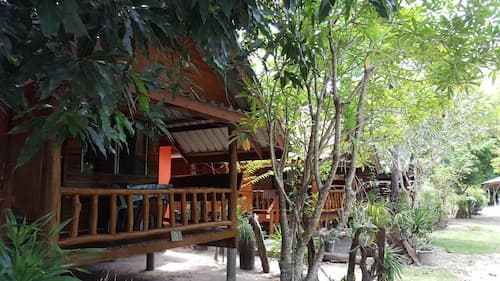 Pasai Beach Lodge