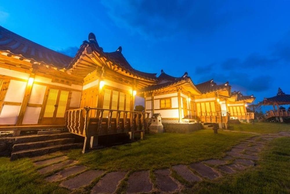 Canopus Resort Pension