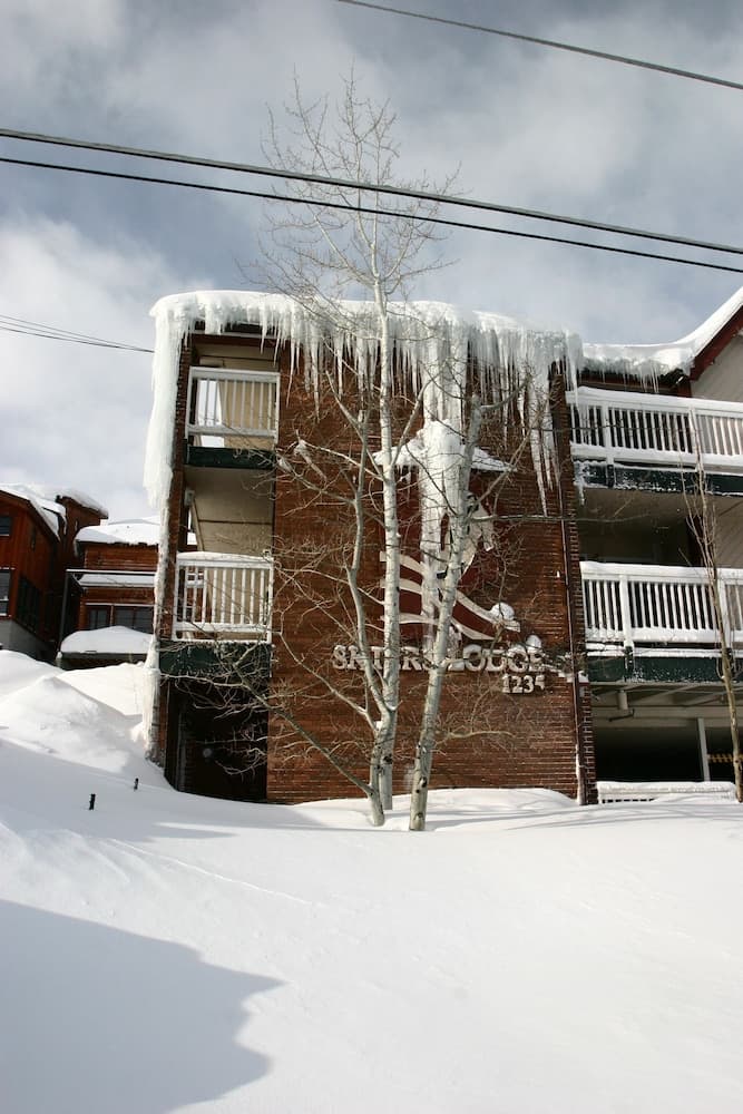 Konaklama yerinin ön cephesi