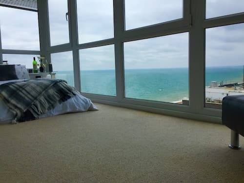Isabella Penthouse 15th Floor, Seafront