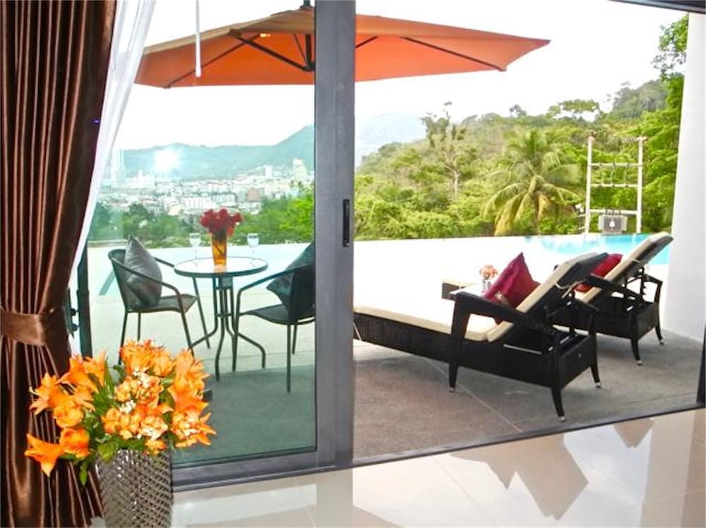 Patong Bay Hill 1 bedroom Apartment