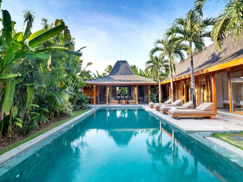 Villa Little Mannao by Villa Finder