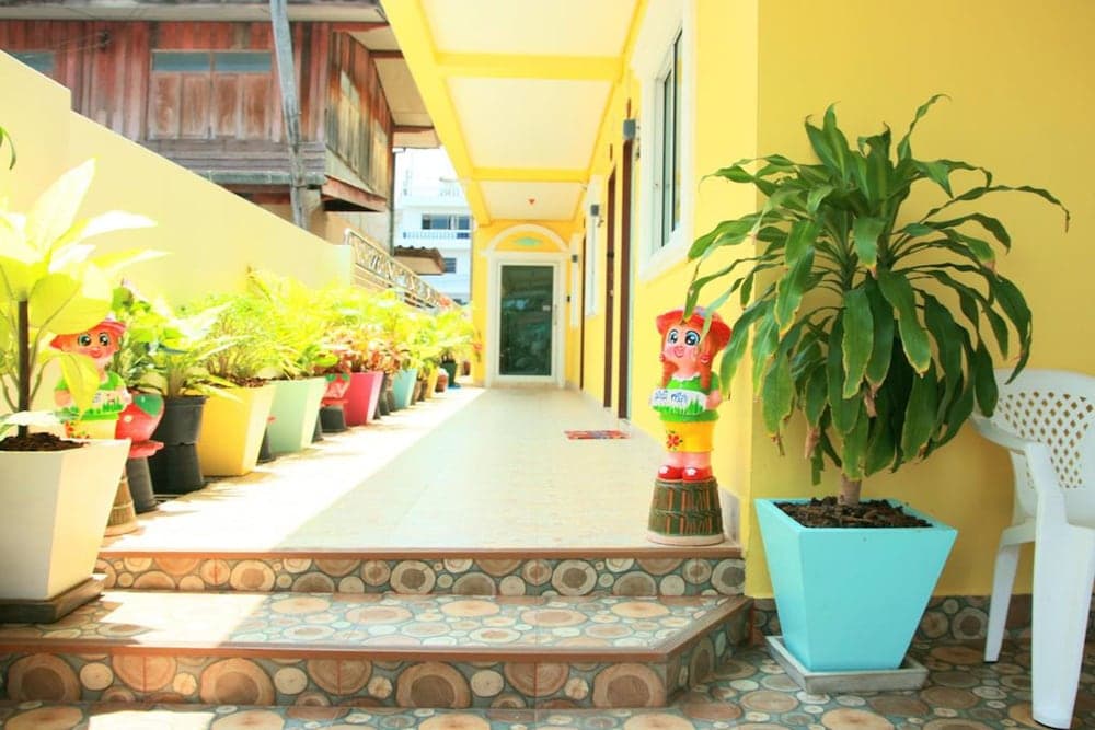 Perm Poon Sup Apartment
