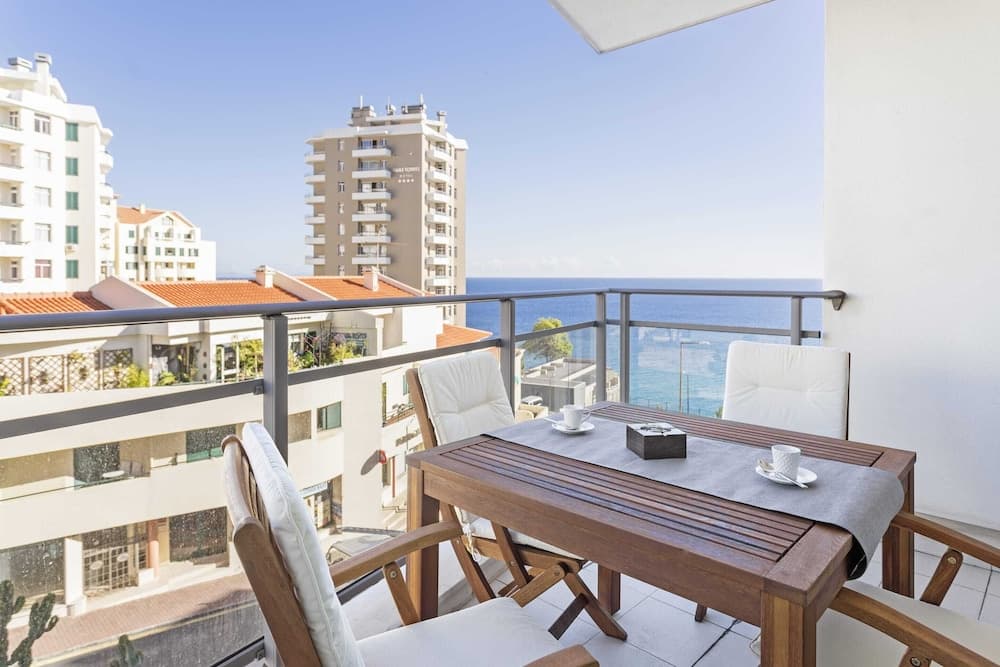 Rodamar I by An Island Apart