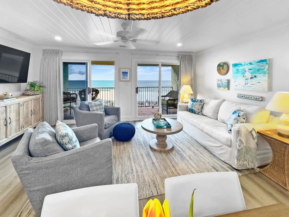 Endless Waves -208 ES - 1 Br condo by RedAwning