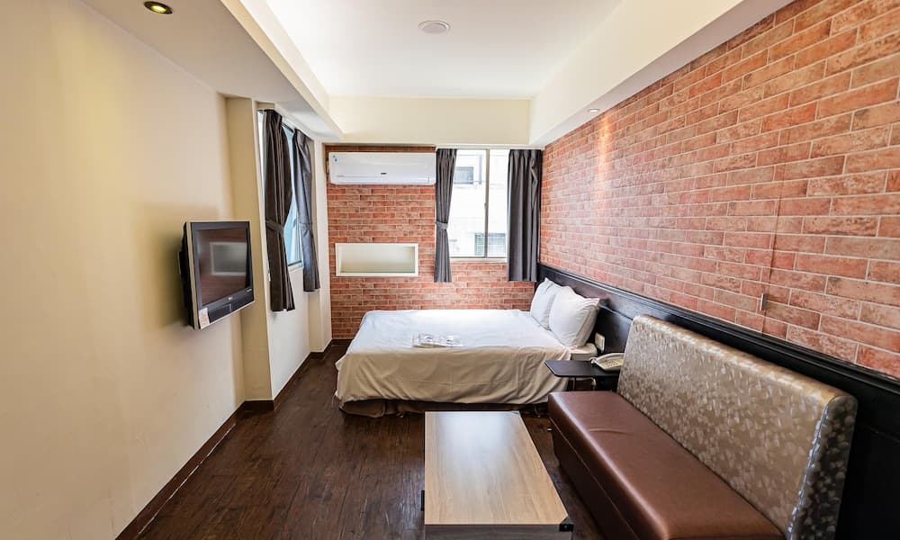 New Rise Hotel