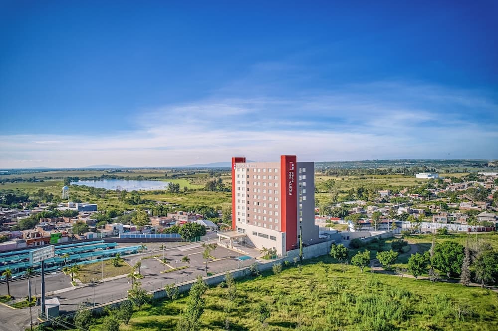 Fiesta Inn Suites Aeropuerto del Bajío