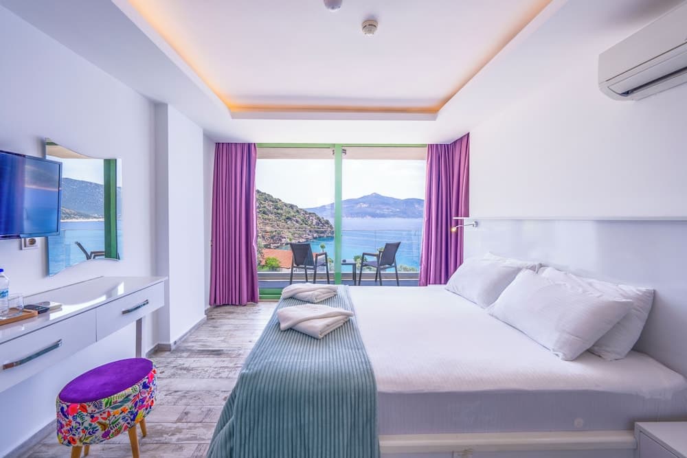 Greenbeach Hotel