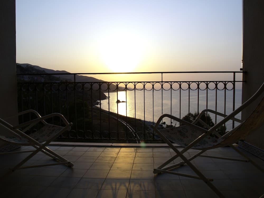 Tusa Gold Sunset by Wonderful Italy