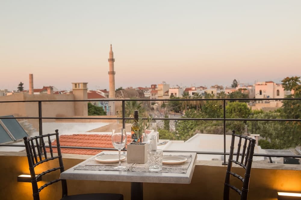 Cressa Suites - Adults Only