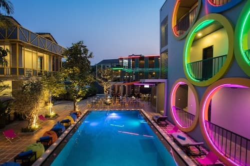 White Rabbit Hostel - Adults Only