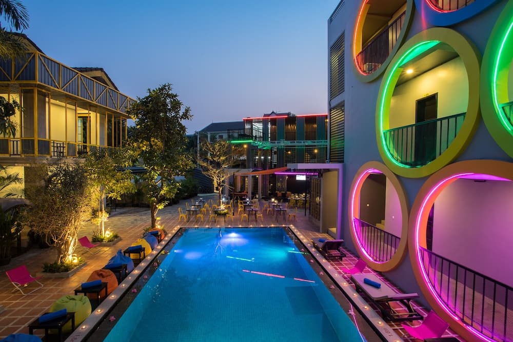 White Rabbit Hostel - Adults Only