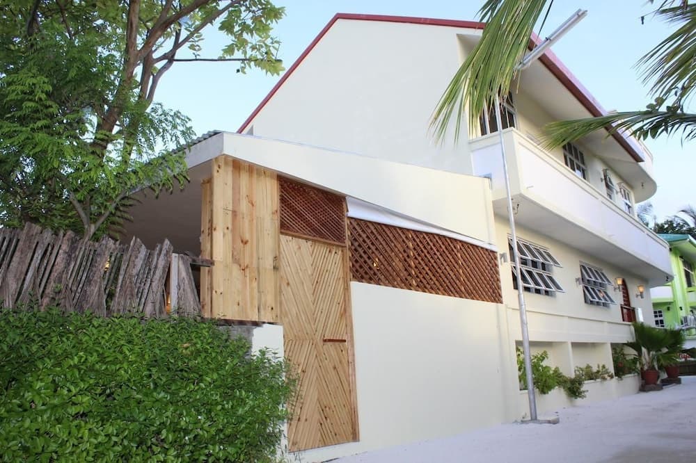 Hanifaru Transit Inn