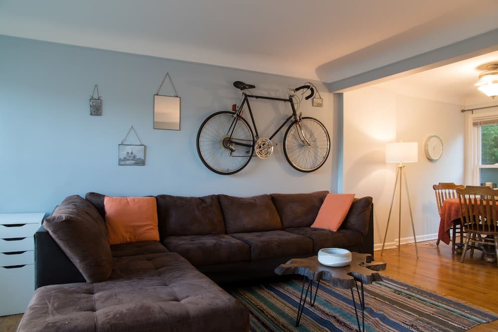 Two Bedroom West Stadium Bungalow - Unit 522