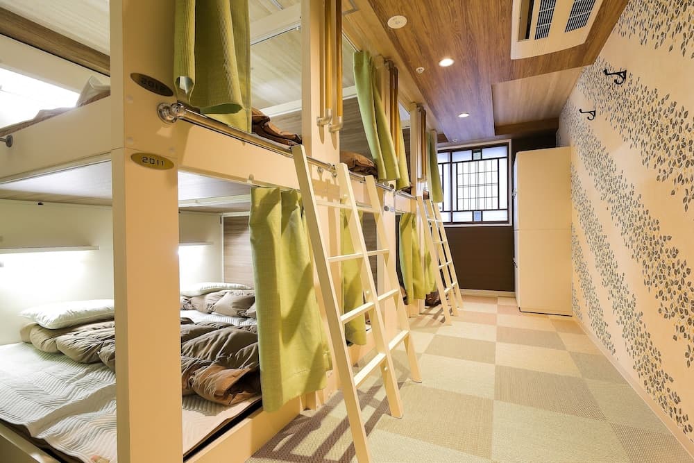 Guest House Kobe Nadeshikoya - Hostel