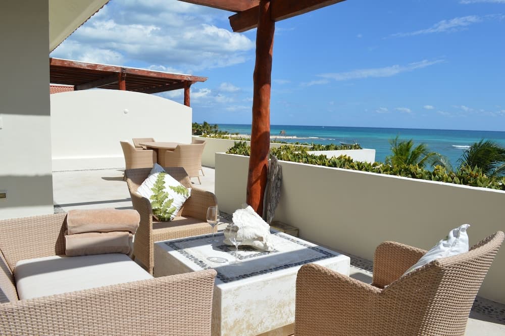 Okol Paraiso by Riviera Rentals