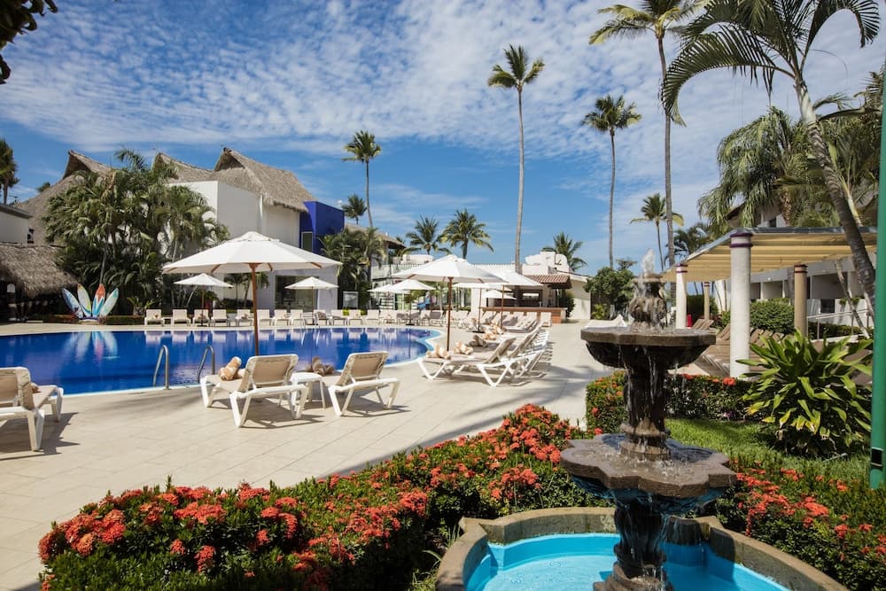 Crown Paradise Club Puerto Vallarta All Inclusive