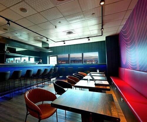 85 Love Hotel