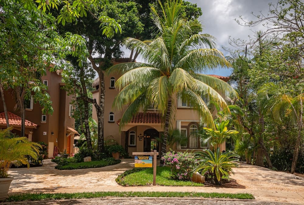 PlayaCar House MZ 28 by Playa Paradise