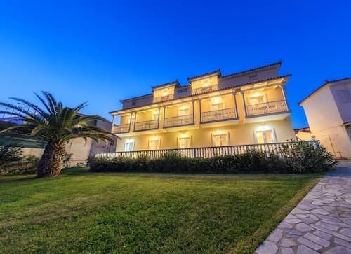 Sea View Studios & Apartments
