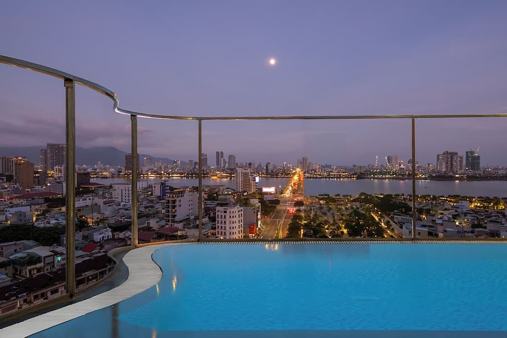 Mitisa Hotel Da Nang - Near Dragon Bridge