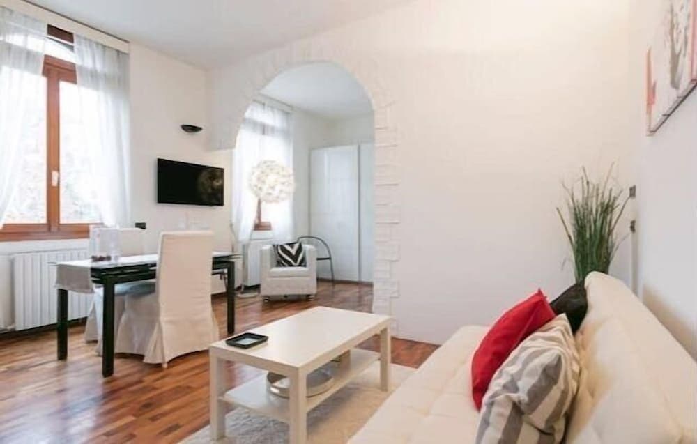 Optimus Host Cermenate Apartment