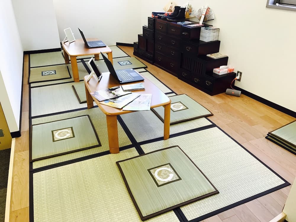 Lobi dinlenme salonu