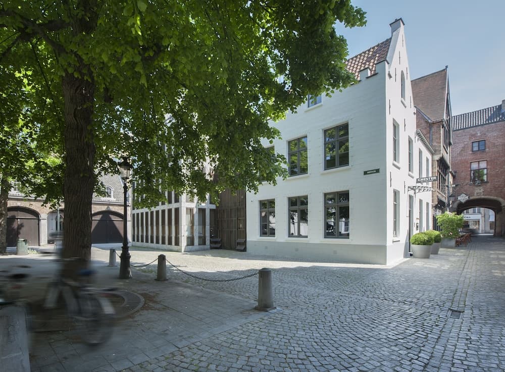 B&B The Butcher's Wife