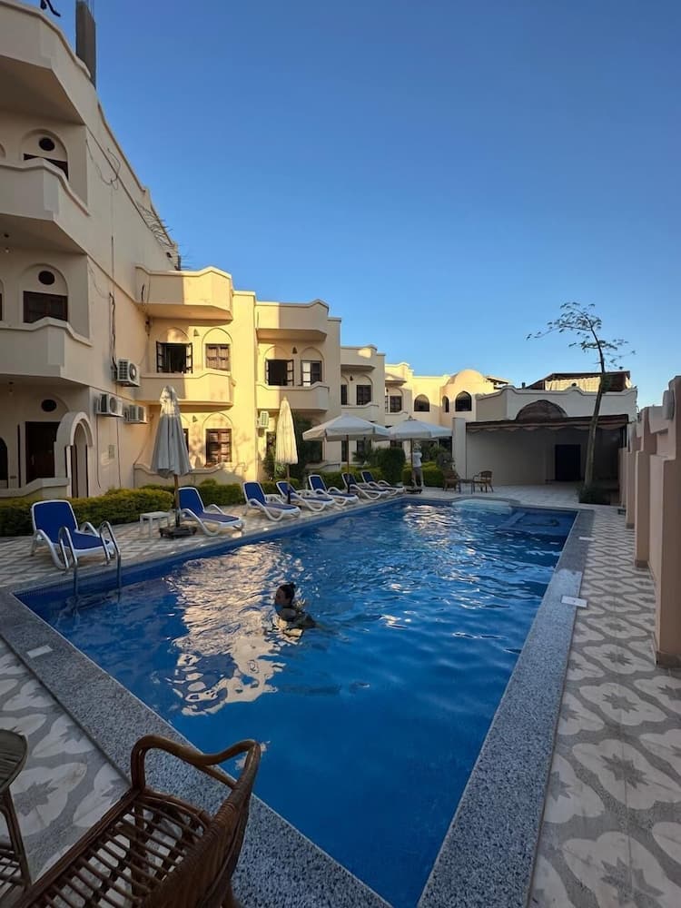 El Nakhil Hotel