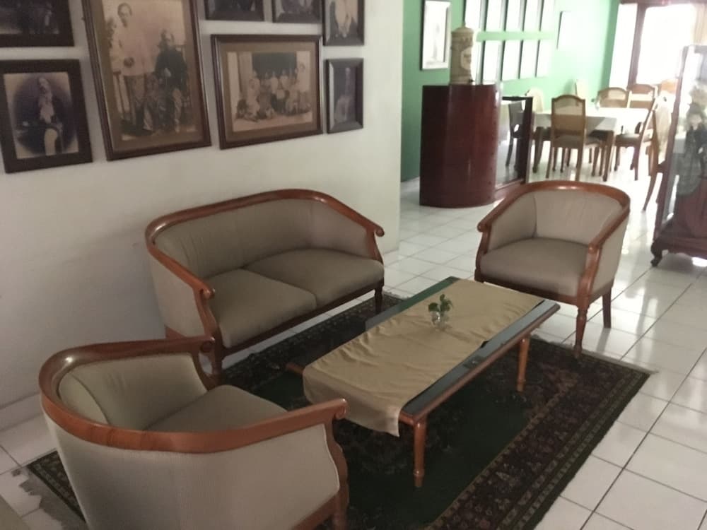 Lobi oturma alanı