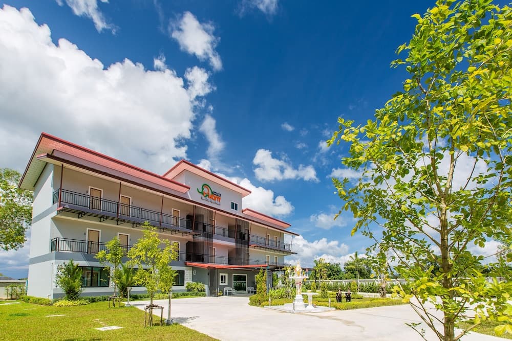 Phant at Thalang Service Apartment