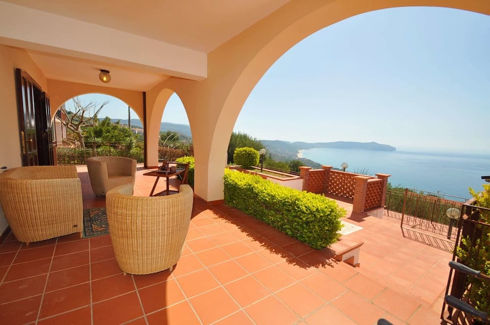 Amami Viaggi - Villa Carolina